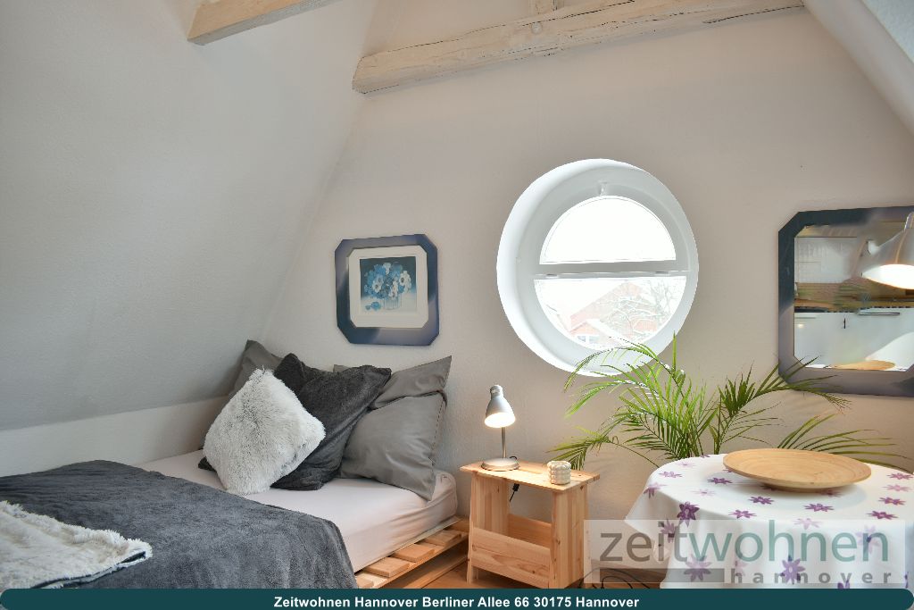 Empelde, niedliches Dachgeschoss Apartment, Internet - Photo 1